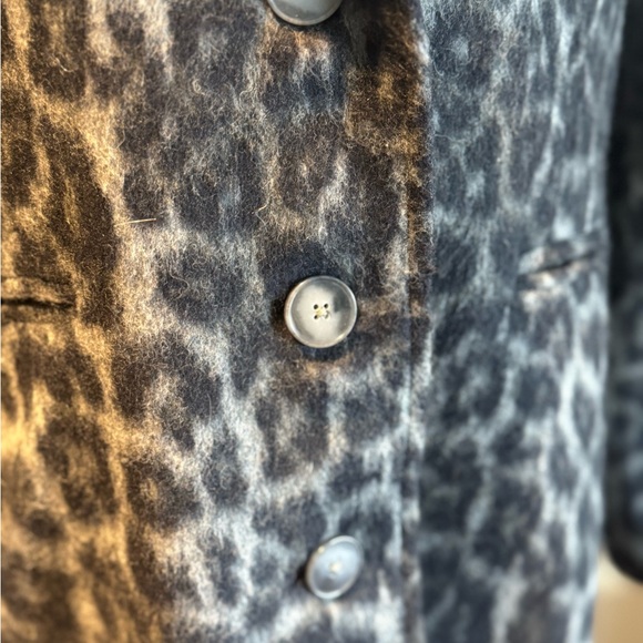 Leopard Top Coat - Picture 2 of 5